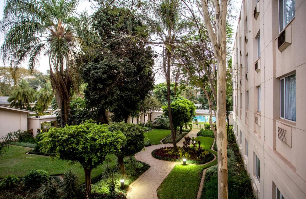 Southern Sun Ridgeway Lusaka Extérieur photo